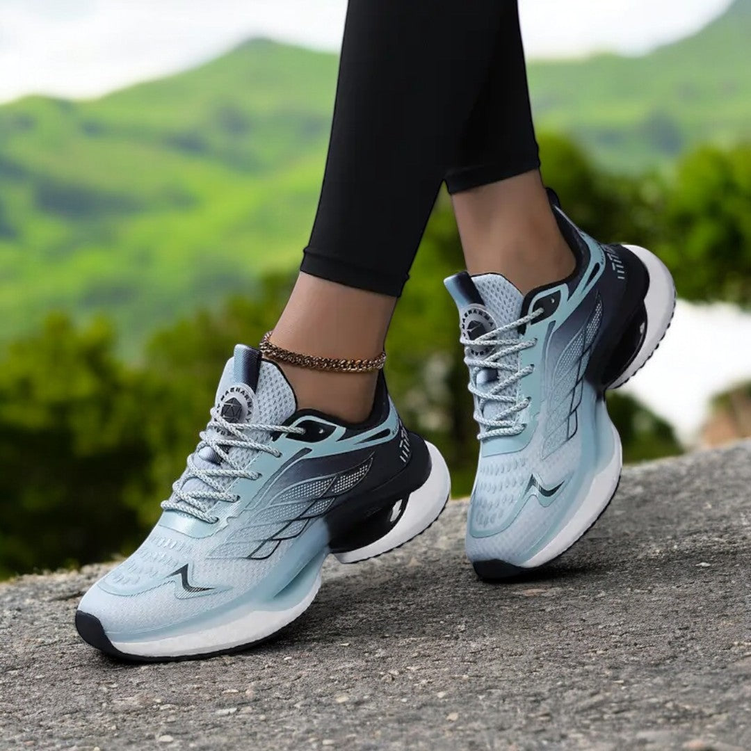 Trail Lightweight Sneakers